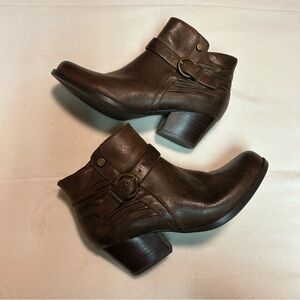 BareTraps Dark Brown Buckled Heeled Boots